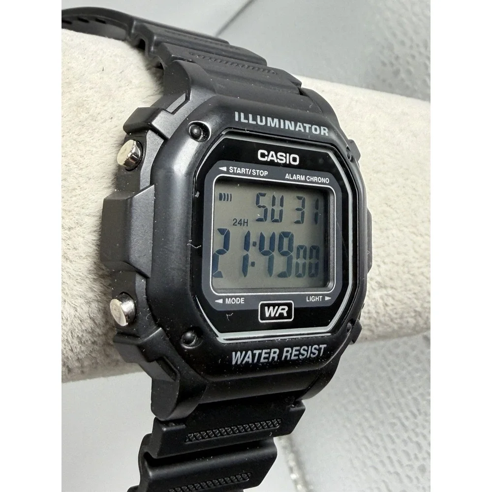Casio F-108WH Mens Watch 39MM 8.5